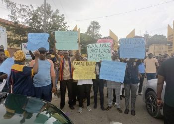 University Of Lagos Staff Protest Over Withheld Salaries